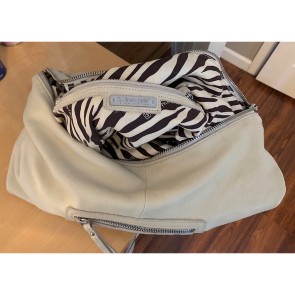 Linea Pelle Hand Bag - Picture 2 of 5